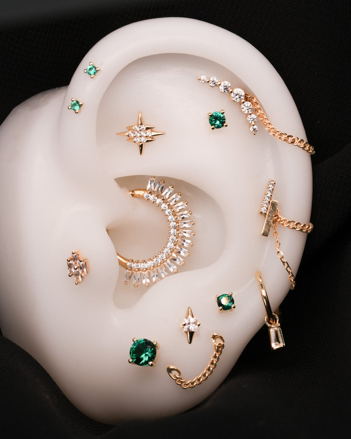 Prong Gem Threadless End with Emerald (Lab Grown)