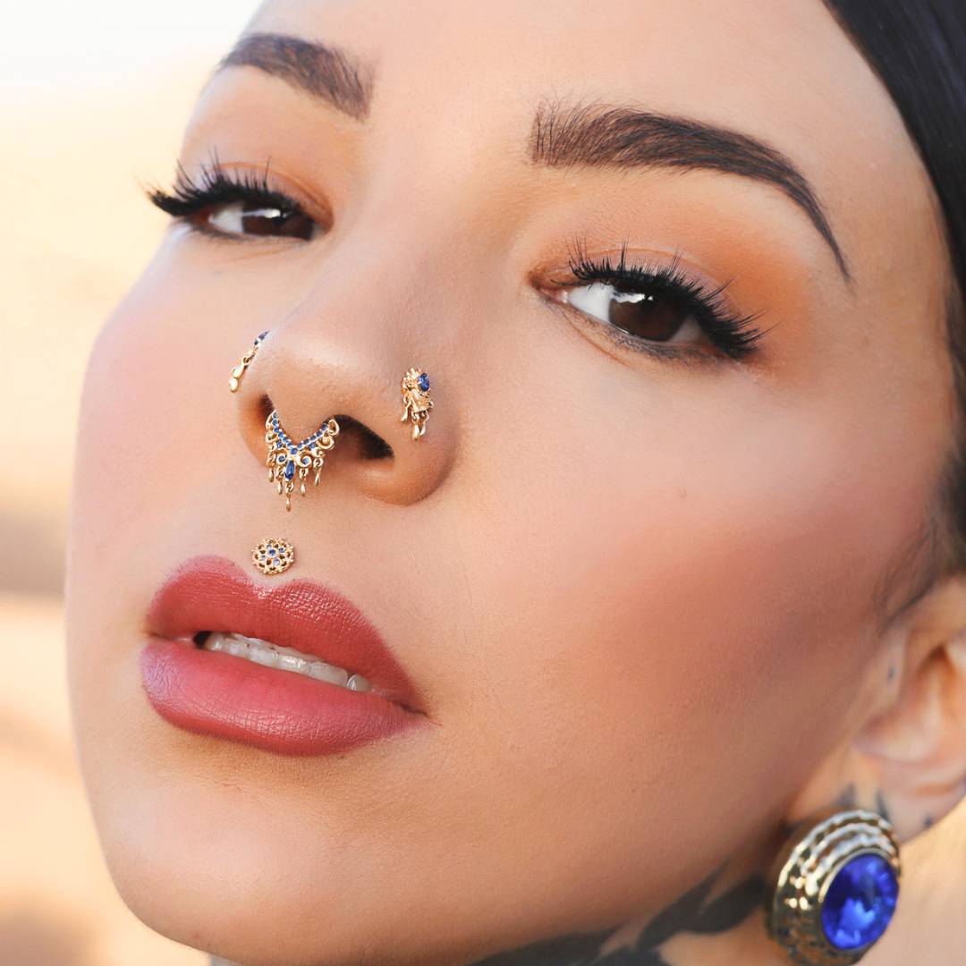 Damask Threadless End with Blue Sapphire (Lab Grown)