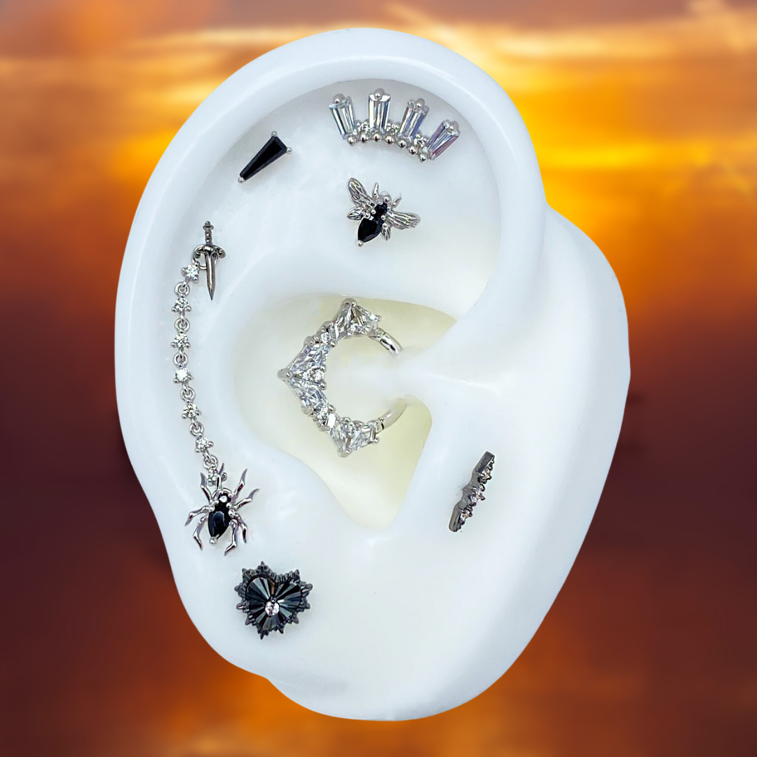 Bee Chic Threadless End with Black Spinel