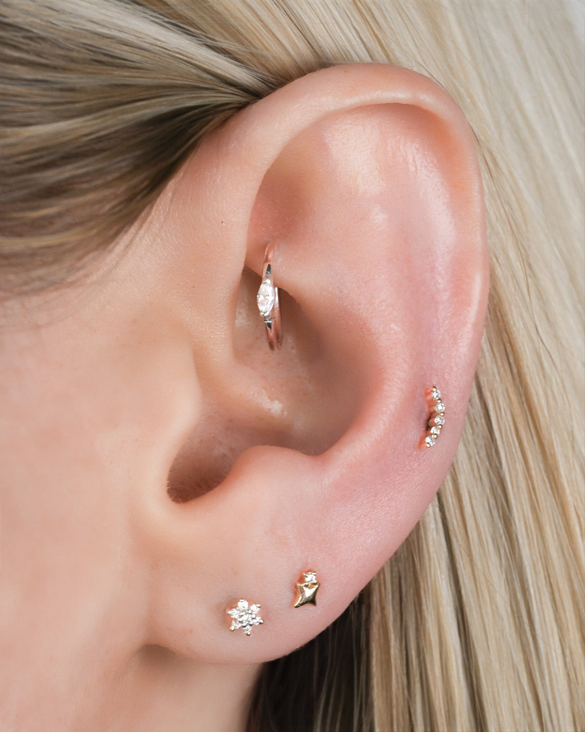 Bloom Threadless End with Diamond