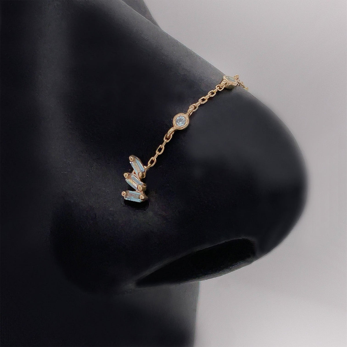 Staxx Threadless End with London Blue Topaz